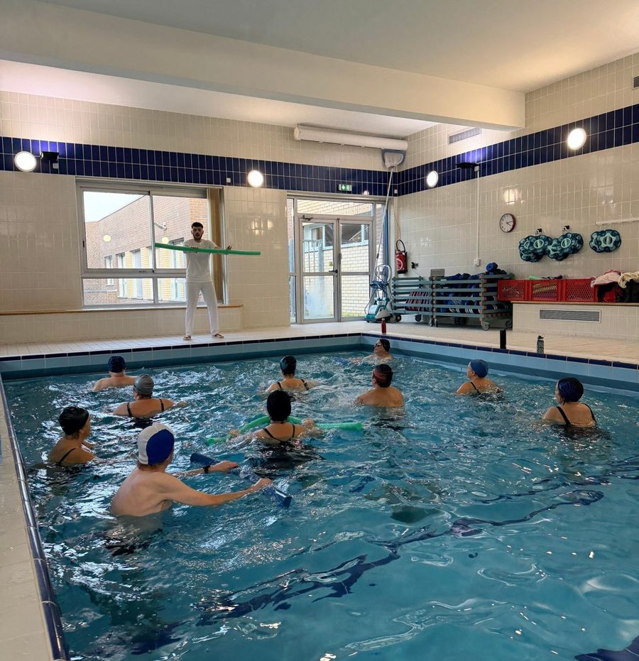 Séance d'aquagym encadrée à la Maison Sport Santé